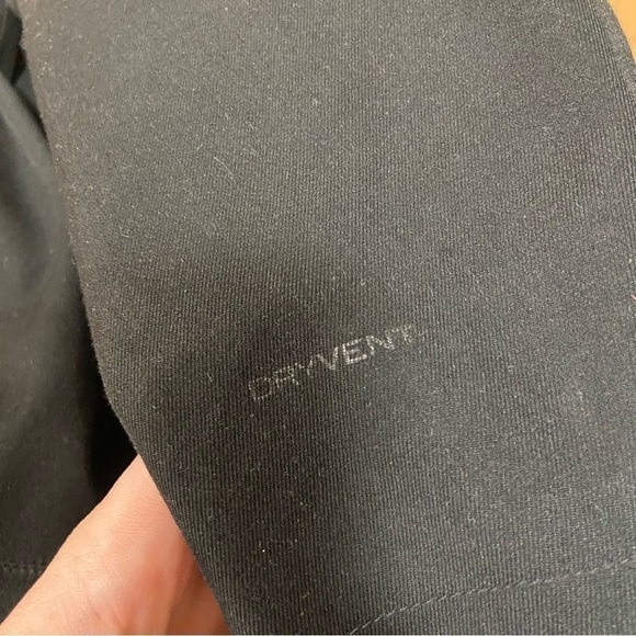 The North Face Dryvent Coat Size Medium - Picture 9 of 9